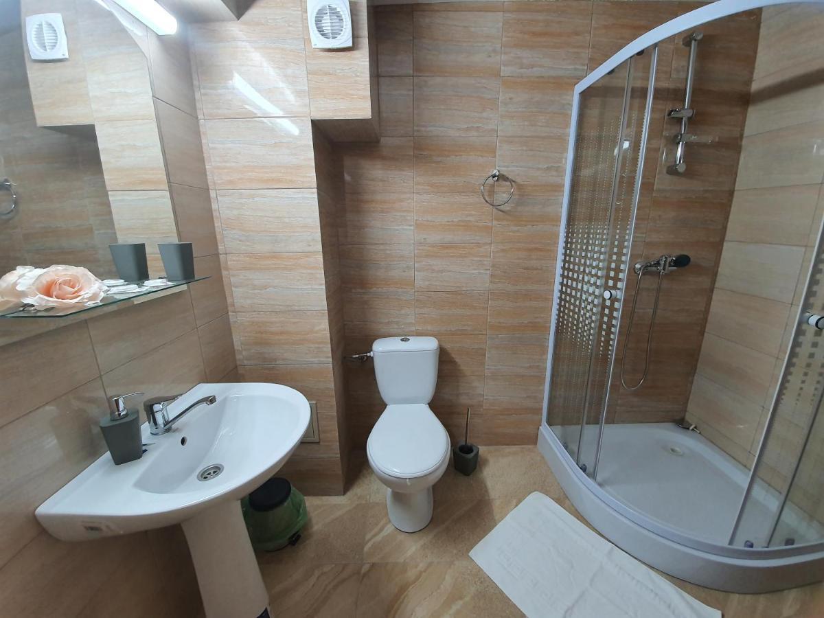 Bon Ton Residence Дробета-Турну Северин Екстериор снимка