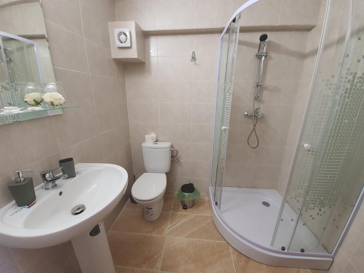 Bon Ton Residence Дробета-Турну Северин Екстериор снимка