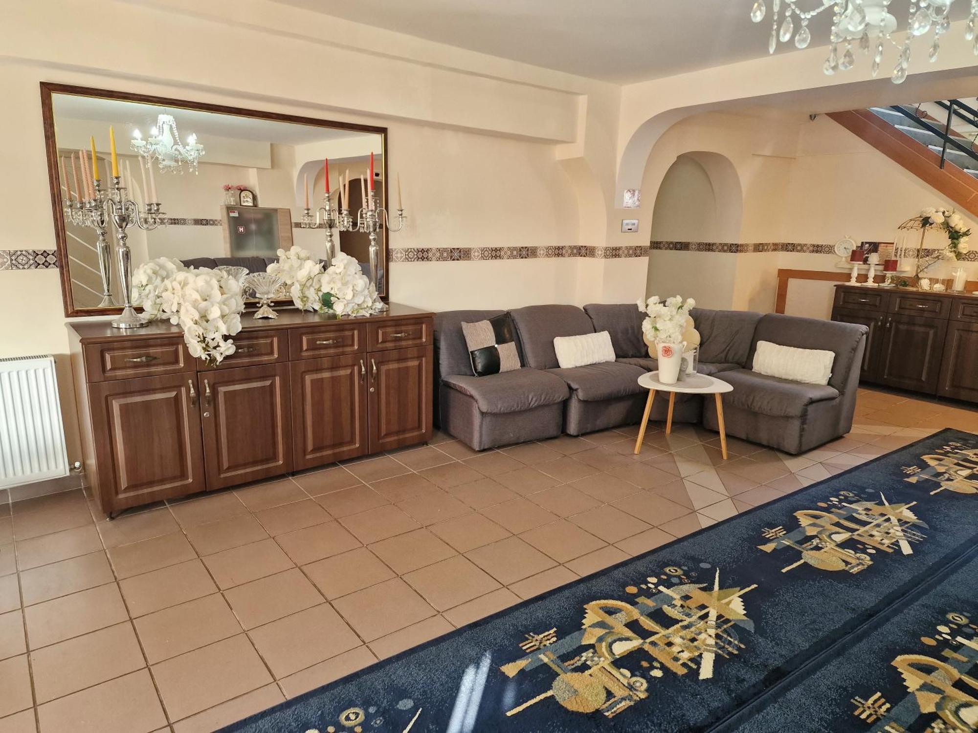 Bon Ton Residence Дробета-Турну Северин Екстериор снимка