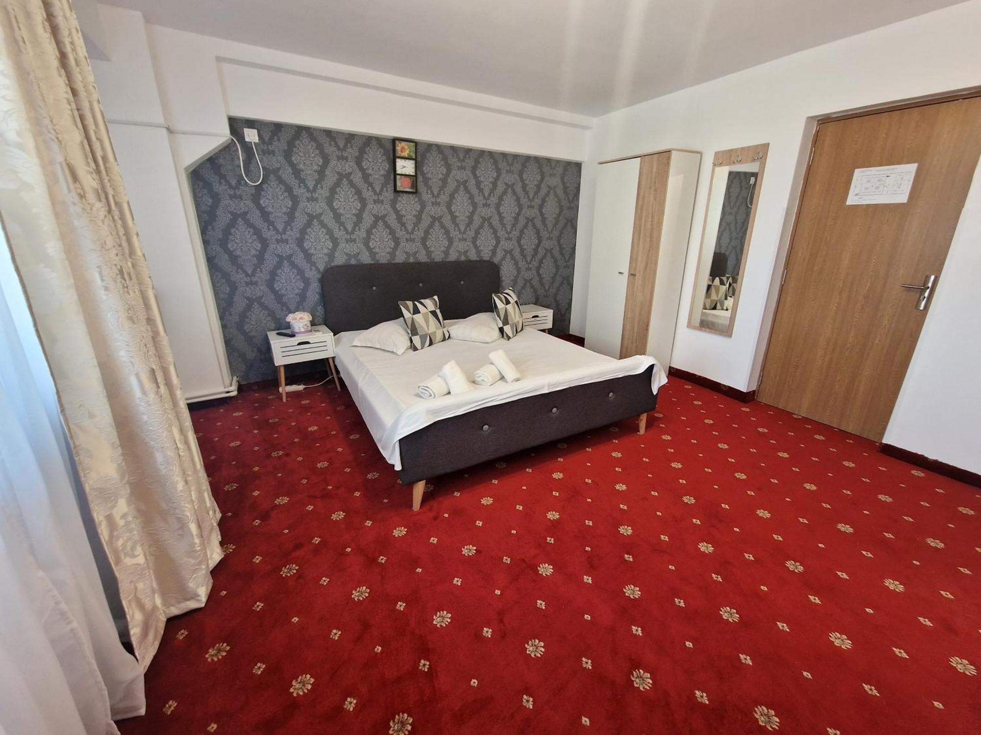 Bon Ton Residence Дробета-Турну Северин Екстериор снимка